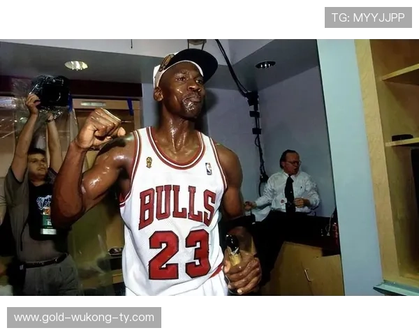 乔丹居然穿睡衣出门，亿万富豪的日常我真服了