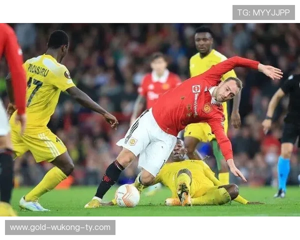 加纳乔撕裂防线的速度型边锋解析