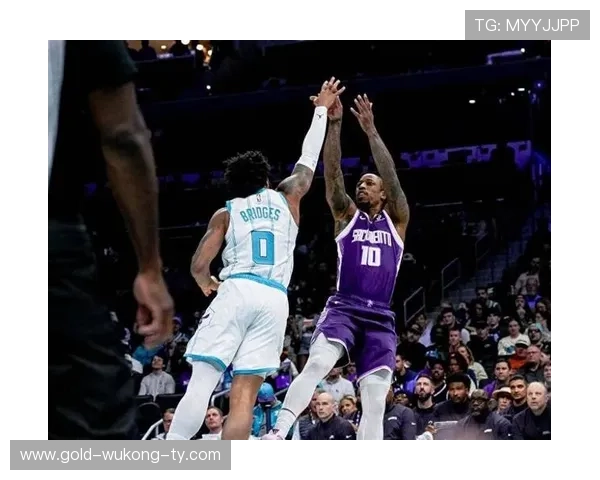 米切尔·罗宾逊挡拆限制约基奇较上季禁区威慑升级