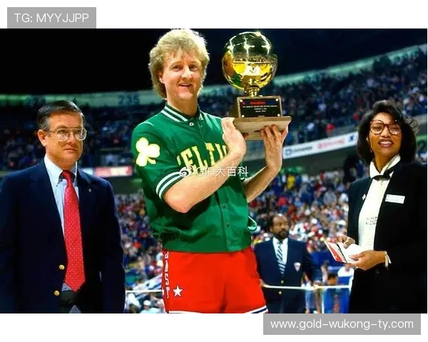 拉里·伯德关键时刻三分命中率提升助凯尔特人拉开比分差距